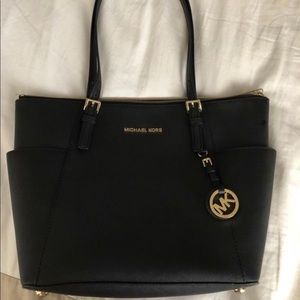 Micheal Kors tote